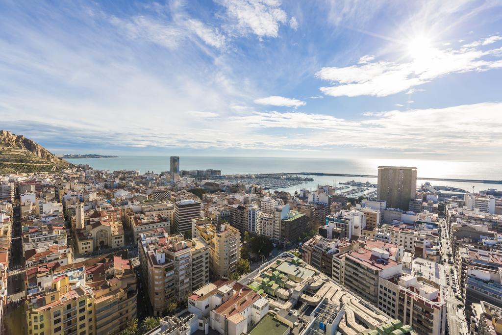 Alicante Skylights Apartments Buitenkant foto